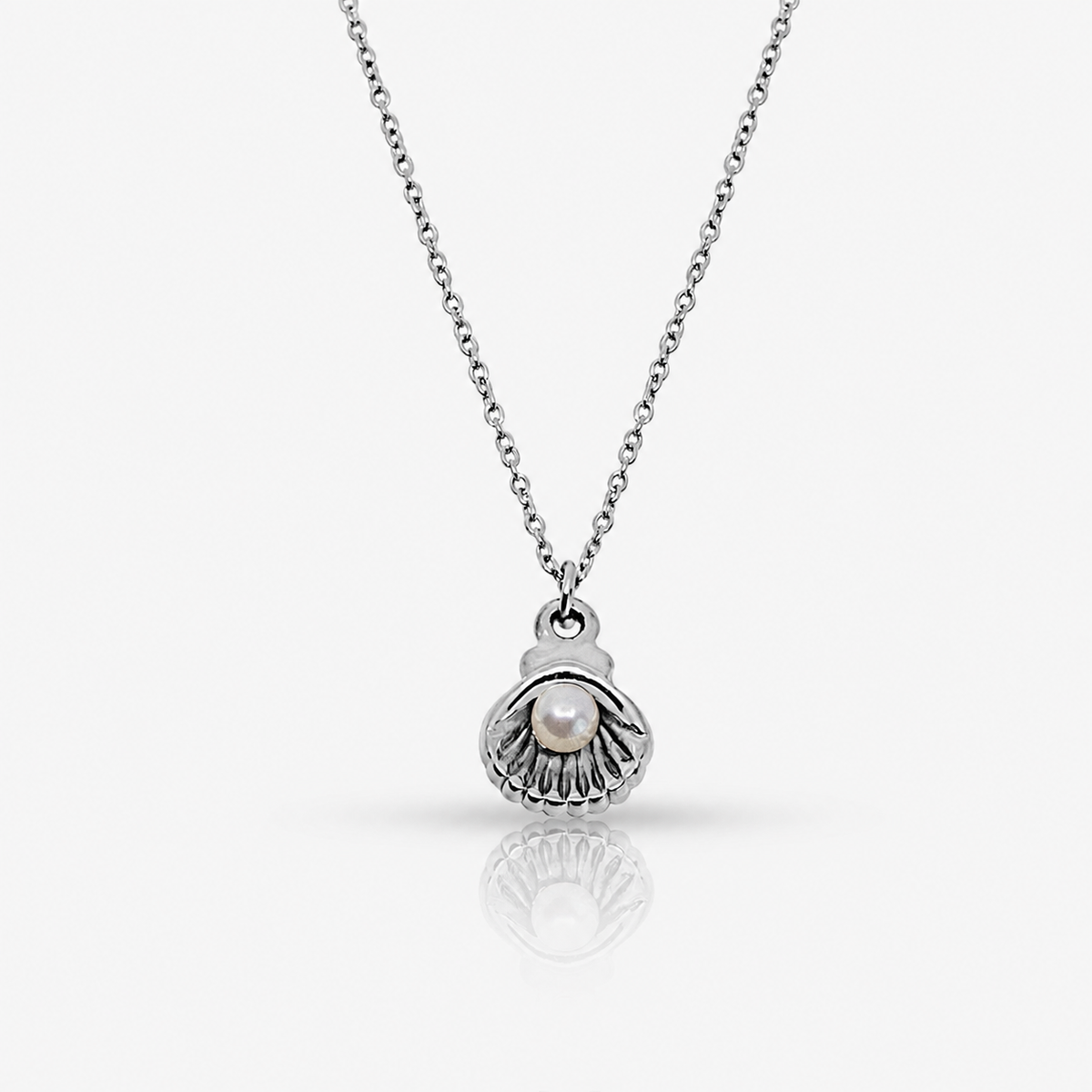 Shelly Pearl Necklace